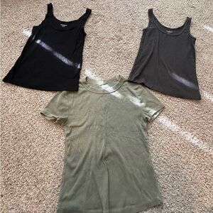 Old Navy Women's Black, Gray, and Green Tank Tops